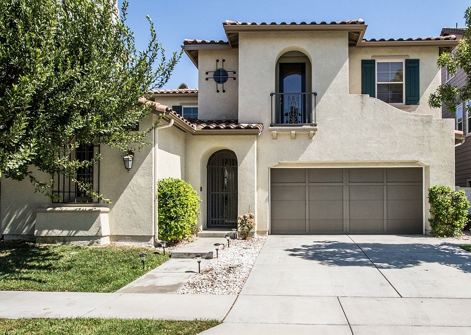 Beautiful home w/ a casita