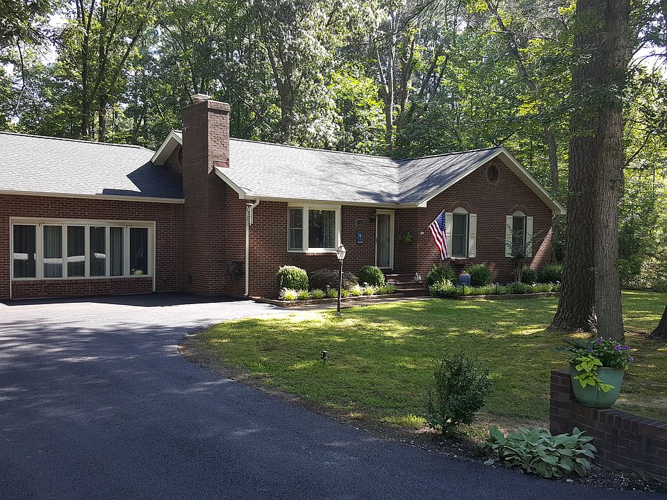 11327 Wollaston Circle