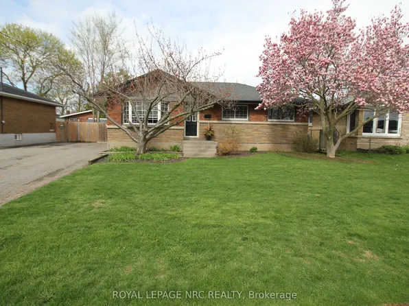 9 Greenhill Dr, Thorold, ON L2V 1W4