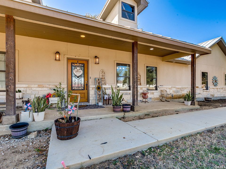 1st image of 182 E short meadow