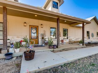 182 E Short Meadow Dr, Lytle, TX 78052