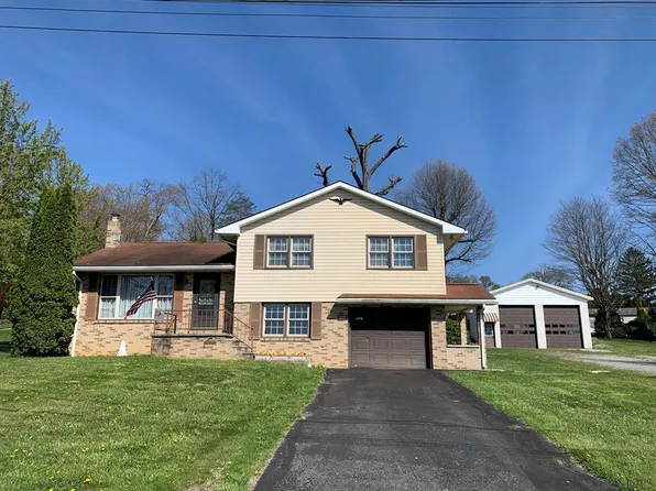 127 Parkside Dr, Johnstown, PA 15904