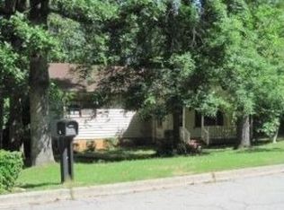360 Woodland Dr, Gainesville, GA 30501