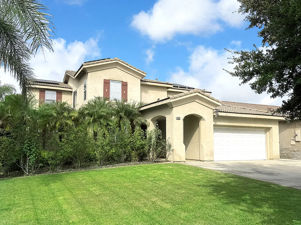 5 bed, 3136 sqft, $4,200 — Photo 1