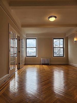 3rd image of 211 W 106th St APT 15A
