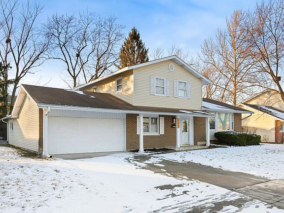 2nd image of 662 N Robinson Dr