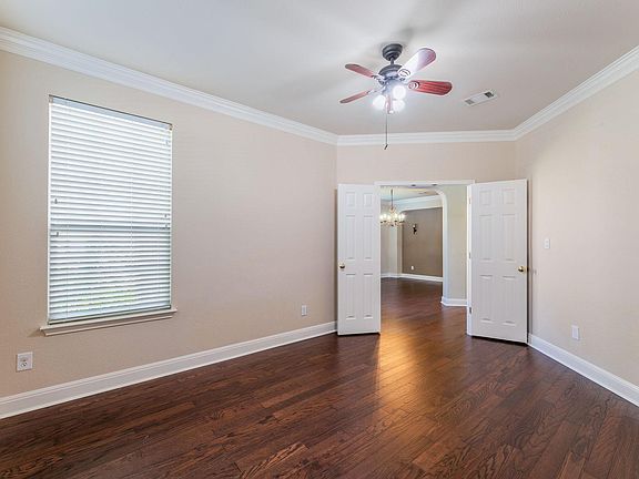4th image of 15516 Belfin Dr