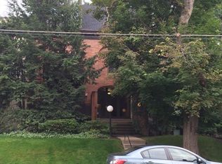 5922 Howe Street #202, Pittsburgh, PA 15232