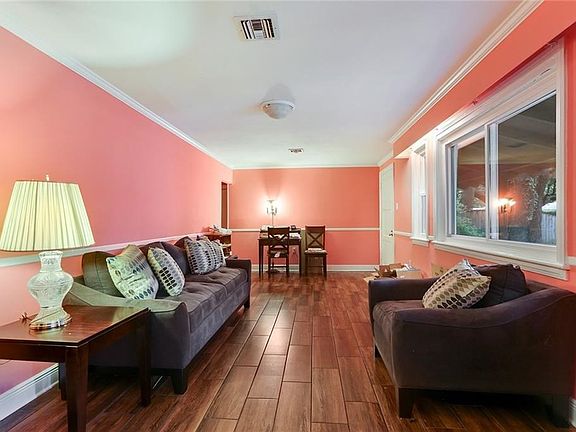 3rd image of 206 Neil Ave