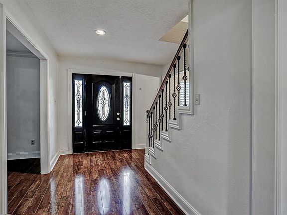 2nd image of 1431 Shillington Dr