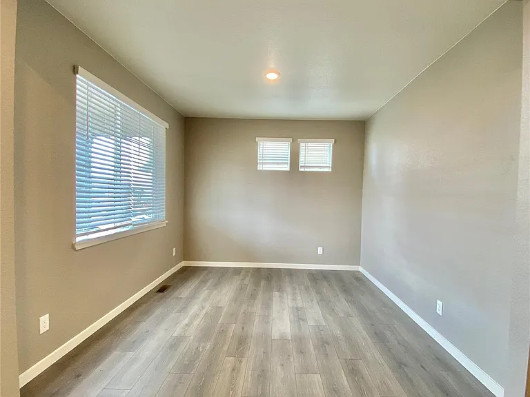 5070 Janga Dr — Photo 5