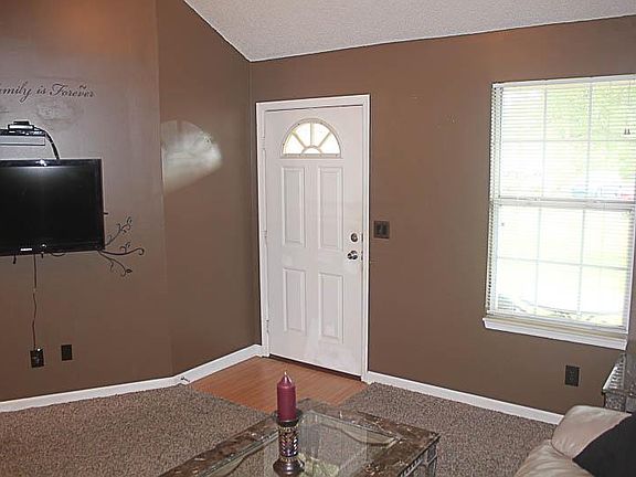 3rd image of 906 Regalwood Ct