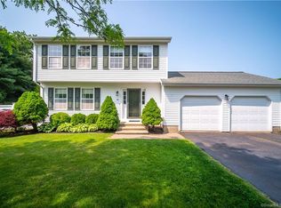 45 Brentwood Ct, Middletown, CT 06457