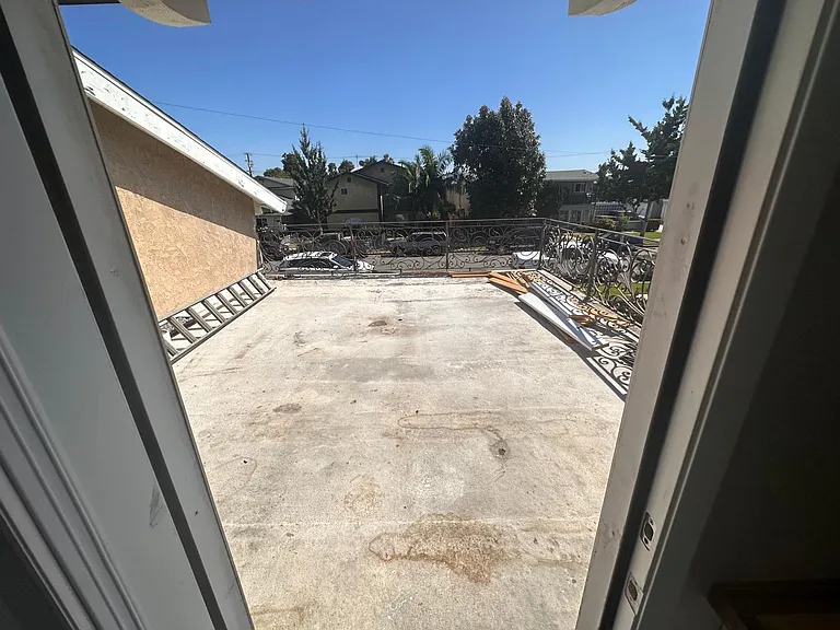 4391 Green Ave #B — Photo 9