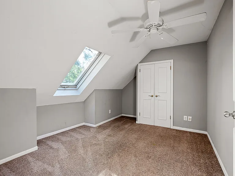 1801 Talmage Ave Se — Photo 17