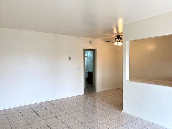 4th image of 482 Claydelle Ave APT 2