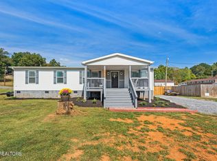 1375 Crescent Dr, Loudon, TN 37774