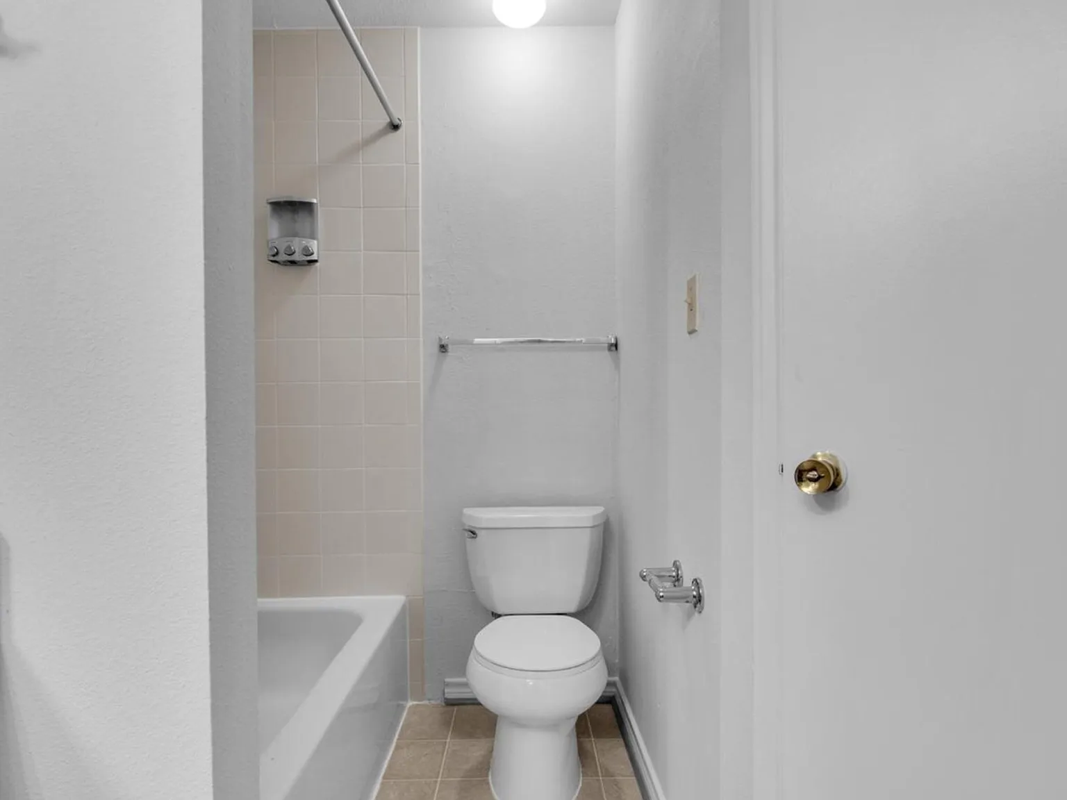 12154 Penderview Ter — Photo 3