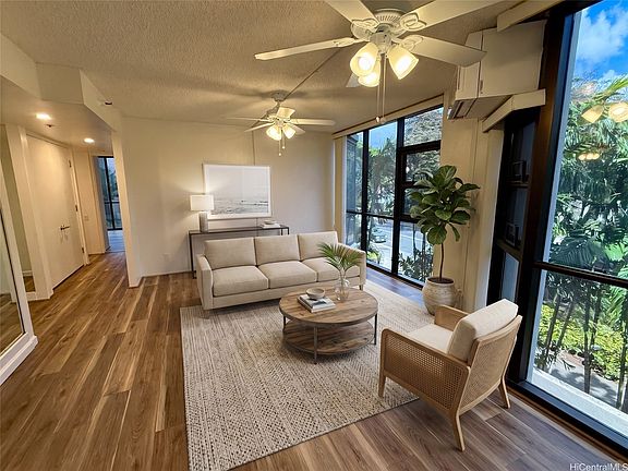 2nd image of 930 Kaheka St APT 203
