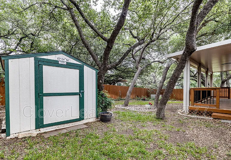 22714 Sabine Smt — Photo 37