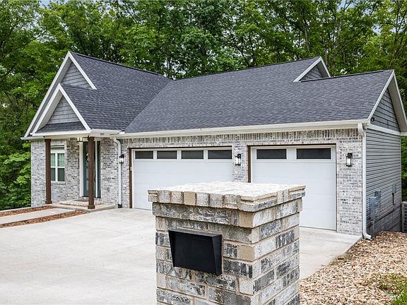 3rd image of 4 Morganshire Cir