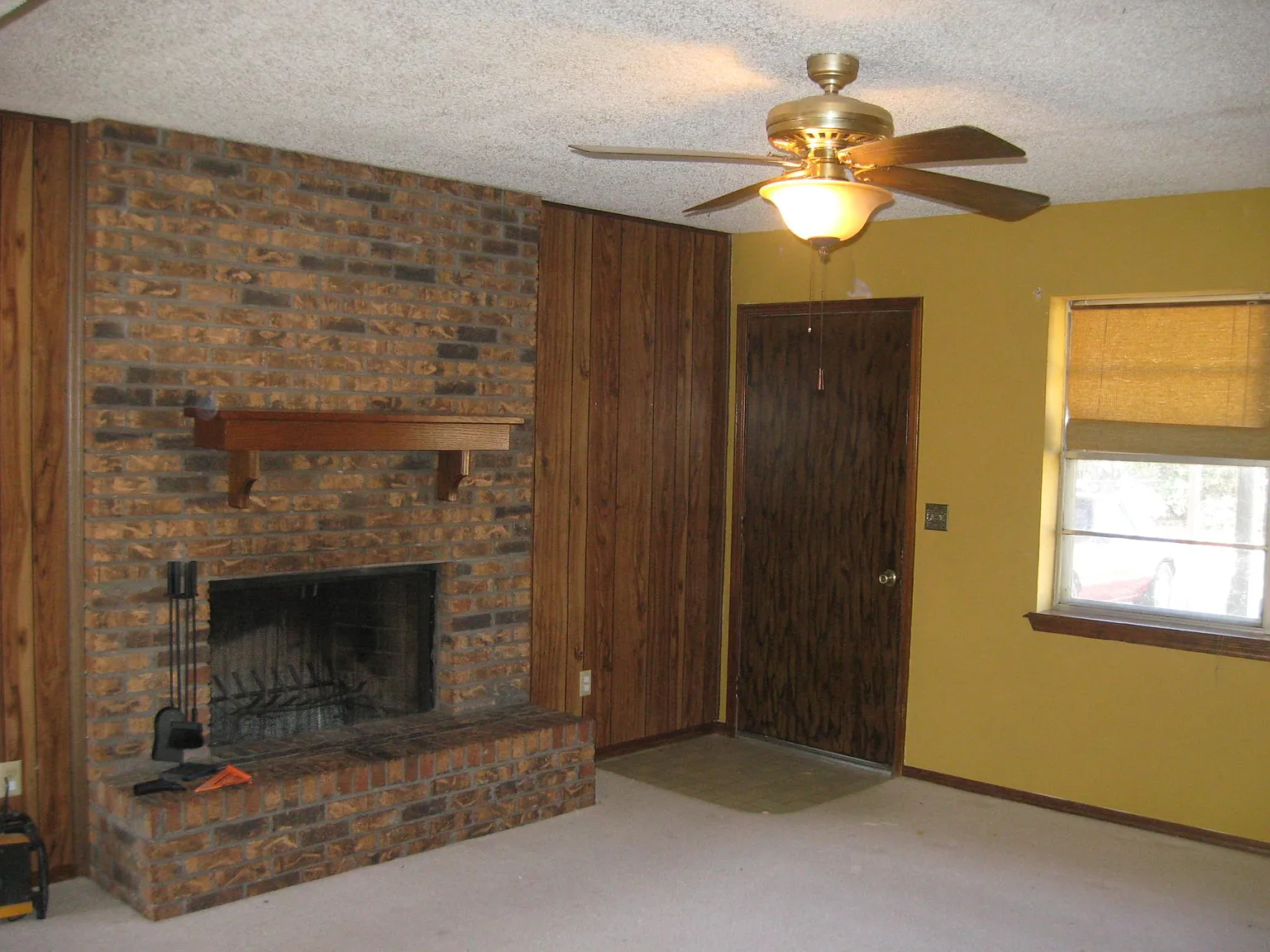 3 bed, 1.5 bath, 1123 sqft, $1,200 — Photo 3