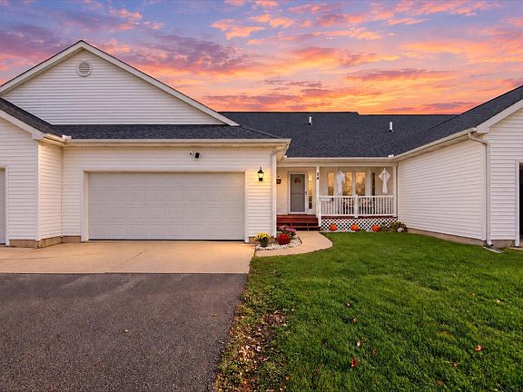 2nd image of 24 Meadowridge Dr #29
