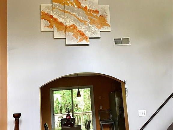 5th image of 1622 Eagle Dr