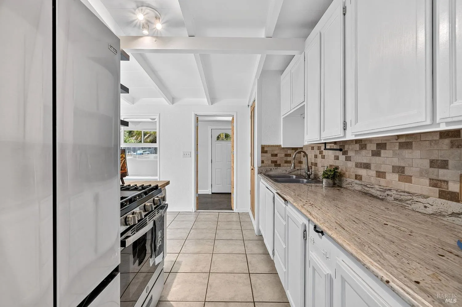 155 Los Altos Place - Photo 10