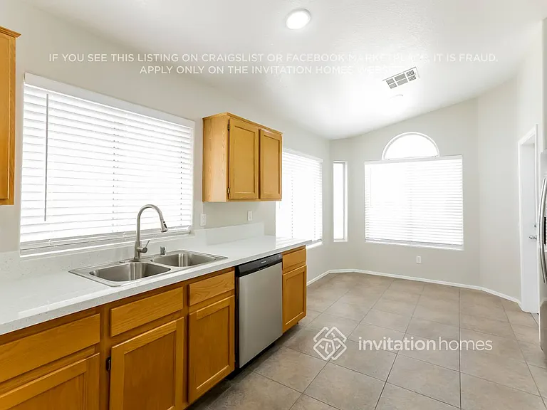 7937 Turtle Island Ct — Photo 4