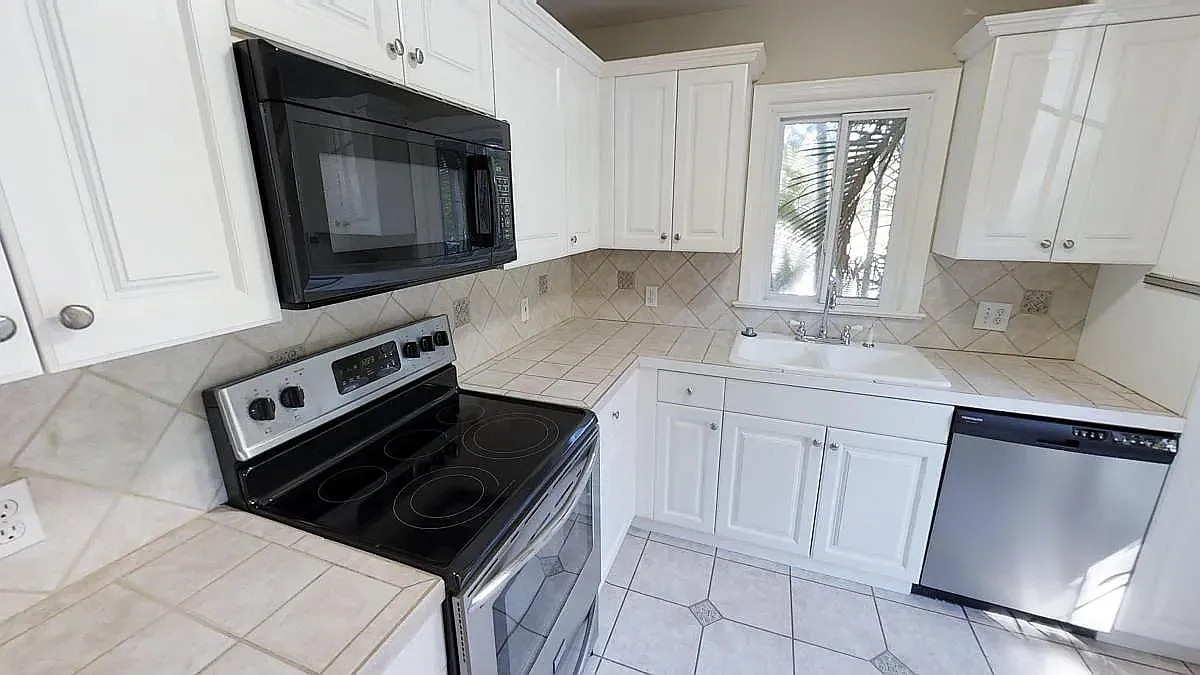 2 bed, 988 sqft, $1,000 — Photo 3