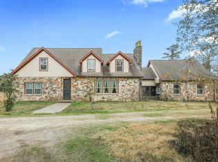 9009 Lazy Ln, Hitchcock, TX 77563
