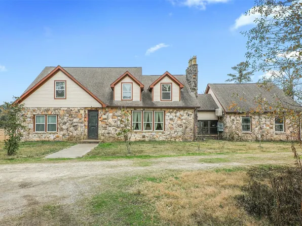 9009 Lazy Ln, Hitchcock, TX 77563