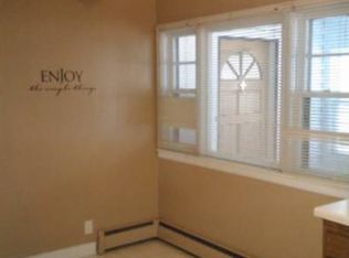 818 N Dement Ave, Dixon, IL 61021