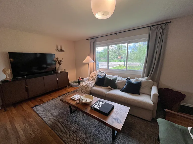 2190 Upland Ave — Photo 19