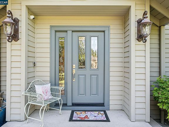 5th image of 965 Elwyn Pl