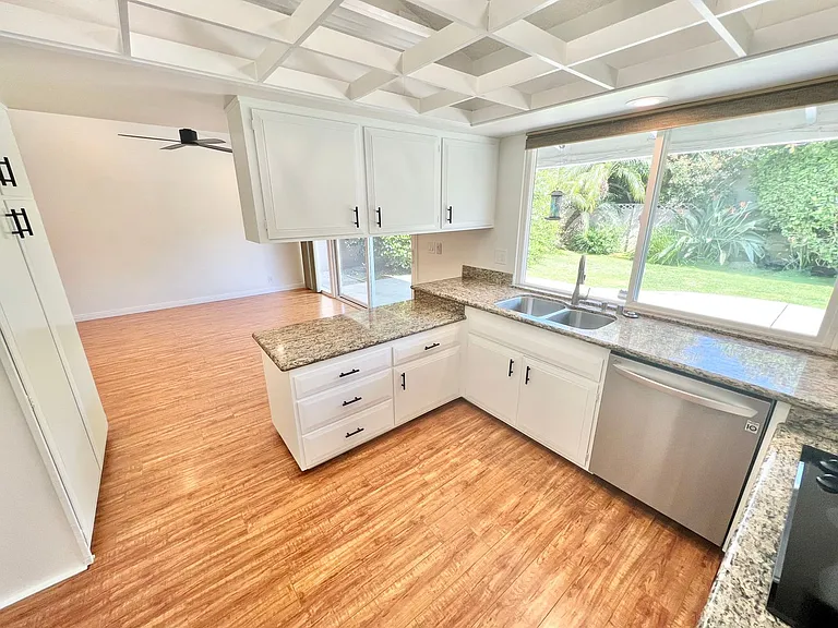 11332 Donovan Rd — Photo 6