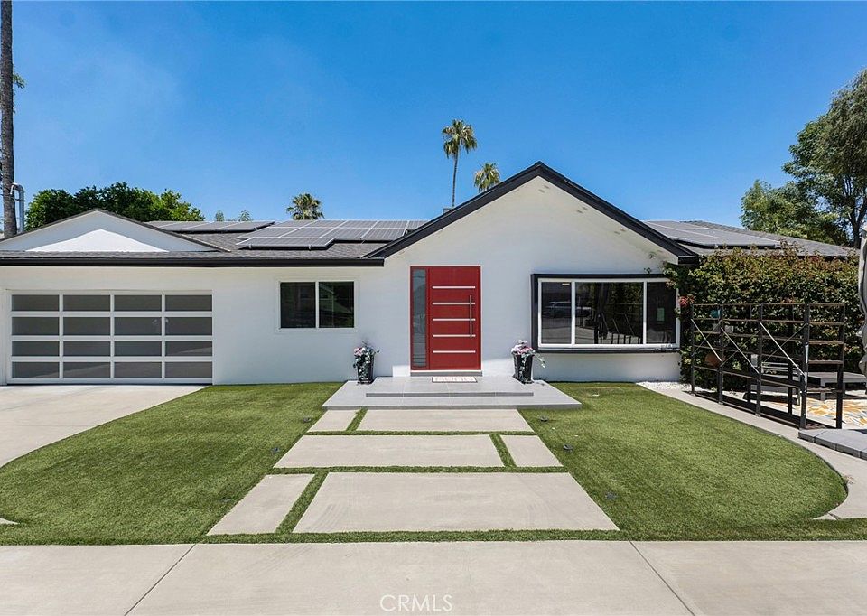 1st image of 23051 Burbank Blvd