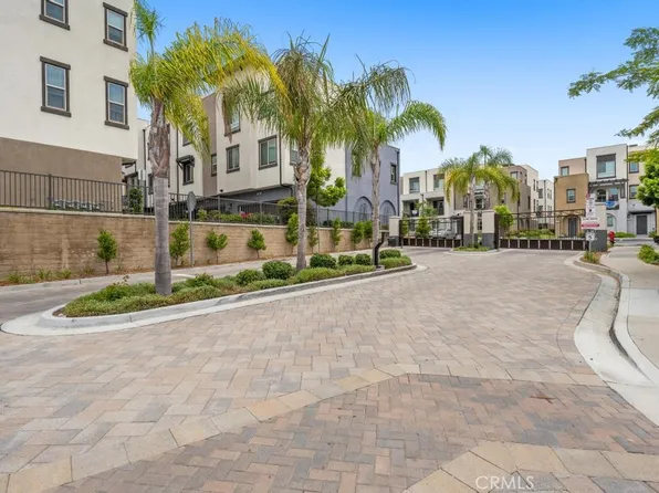 2349 Solara Ln, Vista, CA 92081