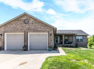 2147 State Route 26, Washburn, IL 61570