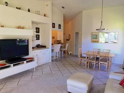 305 Robin Hood Cir UNIT 201, Naples, FL, 34104