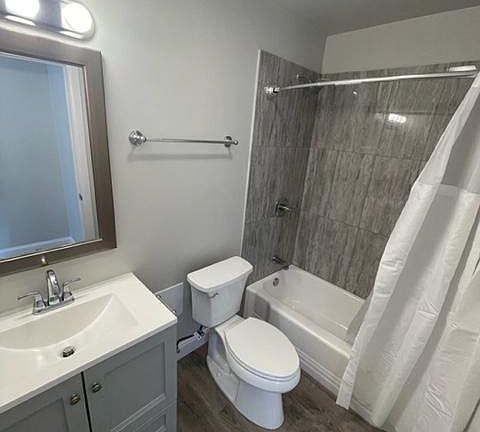 4th image of 515 S Milwaukee Ave APT 9