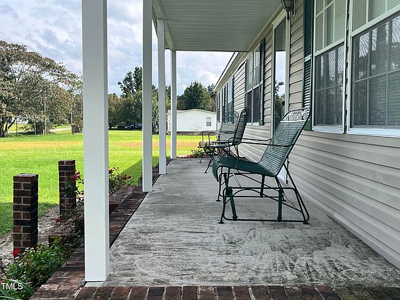 5th image of 102 Flying Eagle Dr