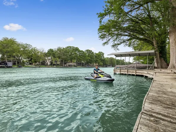 723 E Zipp Road, New Braunfels, TX 78130