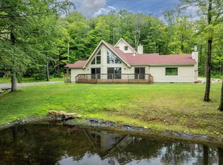 18 Tapping Tree Ln, West Dover, VT 05356