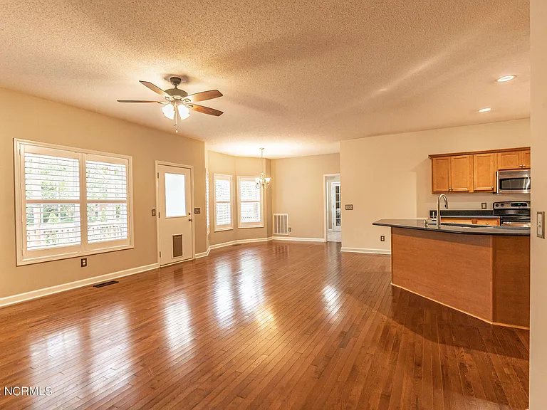 465 Crestview Rd — Photo 8