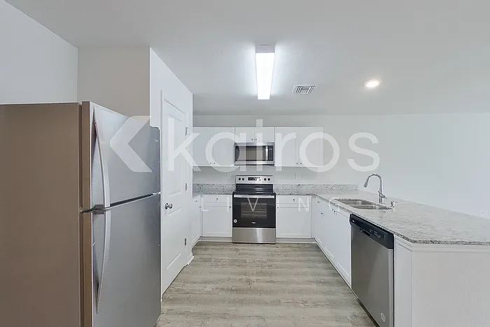 4 bed, 2.0 bath, 1449 sqft, $2,045 — Photo 4