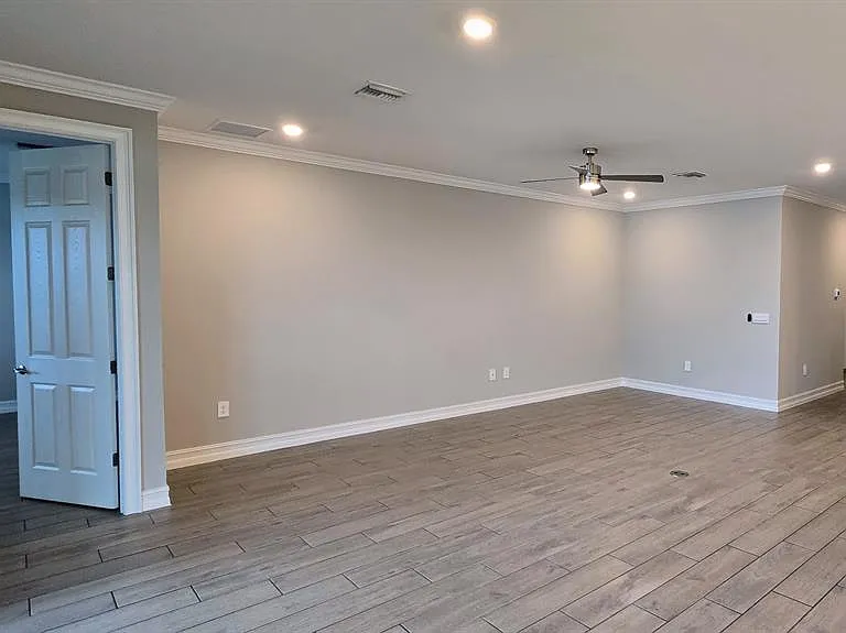 233 Vinadio Blvd — Photo 21