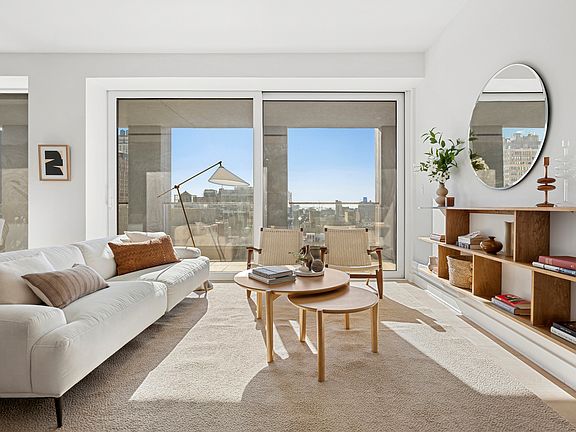 4th image of 225 W 28th St APT 18A