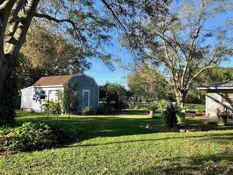 704 Cook Rd — Photo 9